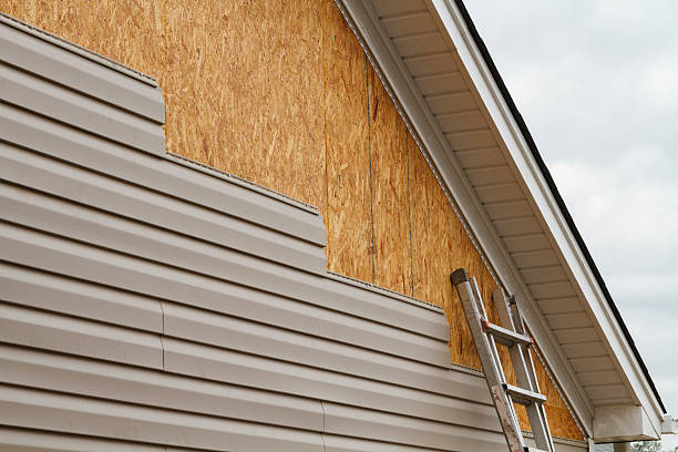 24/7 Emergency Siding experts in Forest City, PA